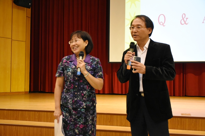校友總會理事長、國立台南大學前校長黃秀霜，以「我的學思歷程」為題啟動「傑出校友名人講座」