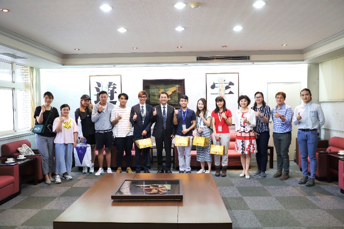 香港葉紀南中學學生來訪 郭校長鼓勵選擇本校升學